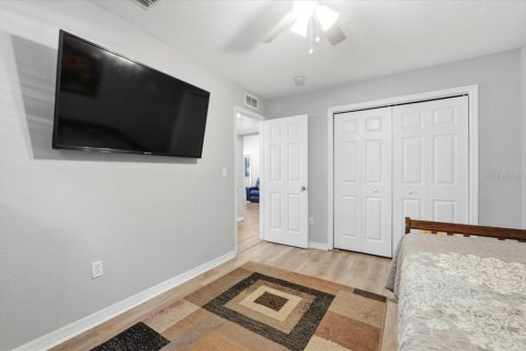 House in Polk City, Florida 4 bedrooms, 211.63 sq.m. № 2119377 - photo 28