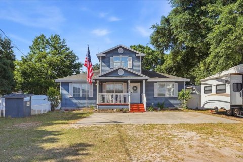 House in Polk City, Florida 4 bedrooms, 211.63 sq.m. № 2119377
