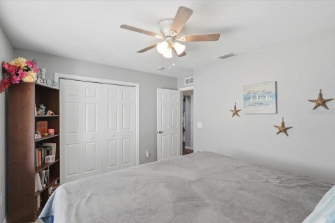 House in Polk City, Florida 4 bedrooms, 211.63 sq.m. № 2119377 - photo 24