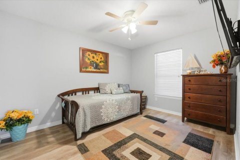 House in Polk City, Florida 4 bedrooms, 211.63 sq.m. № 2119377 - photo 27
