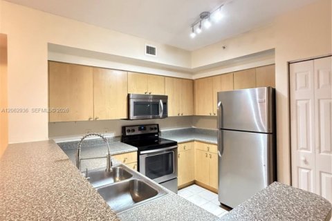 Condominio en venta en Tamarac, Florida, 2 dormitorios, 91.14 m2 № 2261034 - foto 3