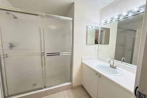 Condominio en venta en Tamarac, Florida, 2 dormitorios, 91.14 m2 № 2261034 - foto 6