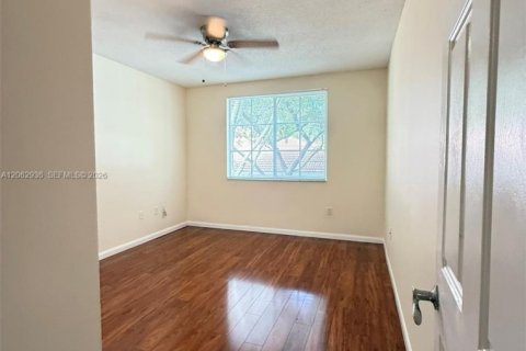 Condominio en venta en Tamarac, Florida, 2 dormitorios, 91.14 m2 № 2261034 - foto 10