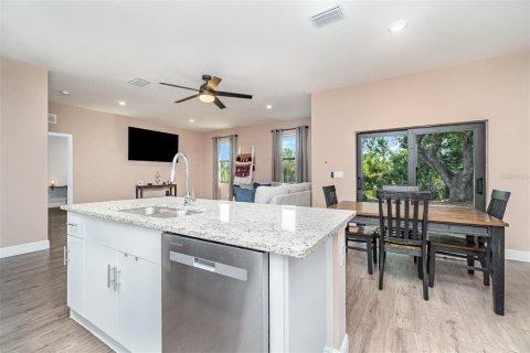 House in LaBelle, Florida 3 bedrooms, 142.14 sq.m. № 1745358 - photo 12