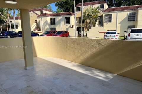 Copropriété à louer à Miami, Floride: 2 chambres, 85.56 m2 № 1976682 - photo 29