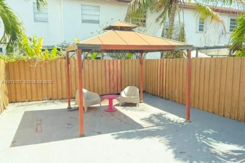 Touwnhouse à louer à Cutler Bay, Floride: 2 chambres, 106.28 m2 № 2033665 - photo 8