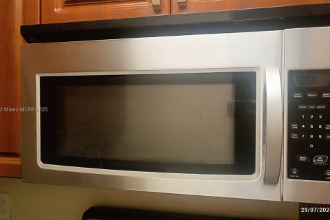 Condo in Oakland Park, Florida, 1 bedroom  № 2035637 - photo 4