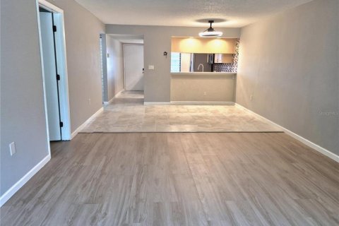 Condominio en venta en Oldsmar, Florida, 2 dormitorios, 101.64 m2 № 2196519 - foto 16