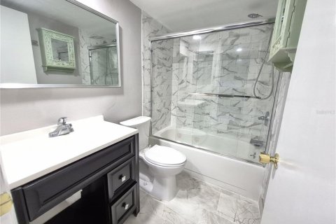 Condominio en venta en Oldsmar, Florida, 2 dormitorios, 101.64 m2 № 2196519 - foto 25