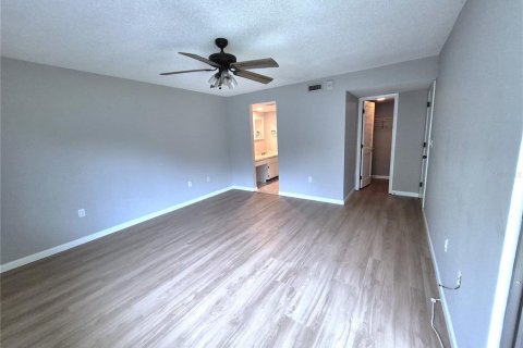 Condominio en venta en Oldsmar, Florida, 2 dormitorios, 101.64 m2 № 2196519 - foto 29