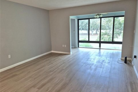 Condominio en venta en Oldsmar, Florida, 2 dormitorios, 101.64 m2 № 2196519 - foto 17