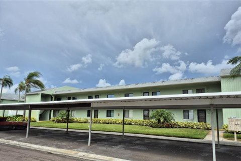 Condominio en venta en Oldsmar, Florida, 2 dormitorios, 101.64 m2 № 2196519 - foto 3