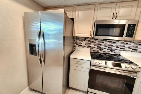 Condominio en venta en Oldsmar, Florida, 2 dormitorios, 101.64 m2 № 2196519 - foto 9
