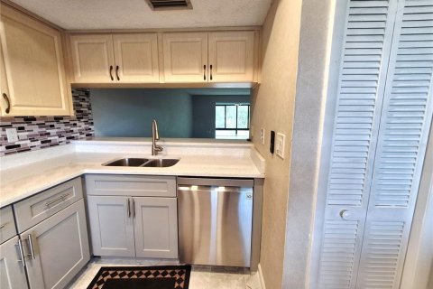 Condominio en venta en Oldsmar, Florida, 2 dormitorios, 101.64 m2 № 2196519 - foto 11
