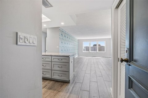 Condominio en venta en Saint Petersburg, Florida, 2 dormitorios, 109.16 m2 № 2099380 - foto 3
