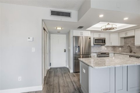 Condominio en venta en Saint Petersburg, Florida, 2 dormitorios, 109.16 m2 № 2099380 - foto 4