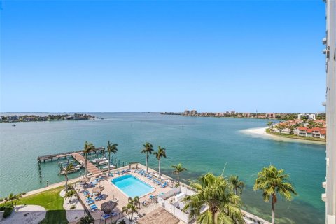 Condominio en venta en Saint Petersburg, Florida, 2 dormitorios, 109.16 m2 № 2099380 - foto 28