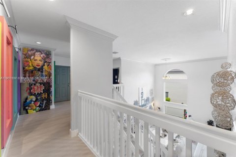 House in Miramar, Florida 6 bedrooms, 411.74 sq.m. № 1963516 - photo 17