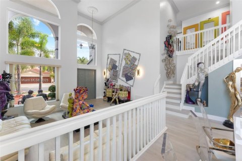 House in Miramar, Florida 6 bedrooms, 411.74 sq.m. № 1963516 - photo 5