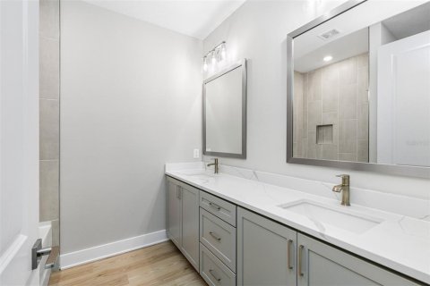 Casa en venta en Brooksville, Florida, 4 dormitorios, 235.23 m2 № 1772897 - foto 10