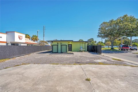 Immobilier commercial à vendre à Neptune Beach, Floride: 125.6 m2 № 2197894 - photo 4