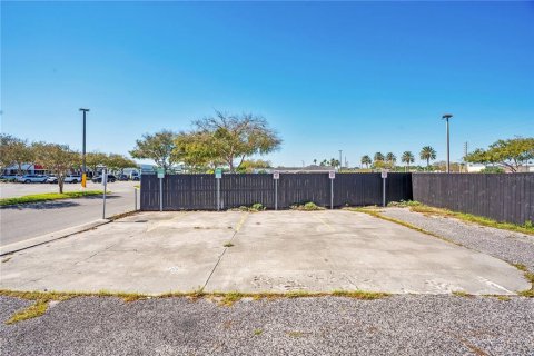 Immobilier commercial à vendre à Neptune Beach, Floride: 125.6 m2 № 2197894 - photo 10
