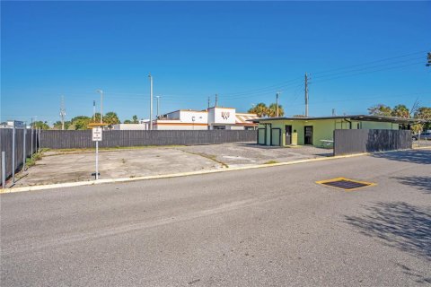 Immobilier commercial à vendre à Neptune Beach, Floride: 125.6 m2 № 2197894 - photo 11
