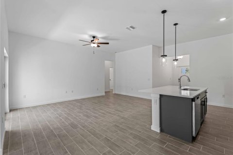 Casa en venta en Port Charlotte, Florida, 4 dormitorios, 158.86 m2 № 1526624 - foto 17