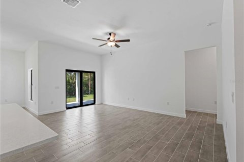 Casa en venta en Port Charlotte, Florida, 4 dormitorios, 158.86 m2 № 1526624 - foto 13