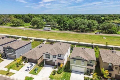 Casa en venta en Wesley Chapel, Florida, 6 dormitorios, 239.69 m2 № 1840682 - foto 2