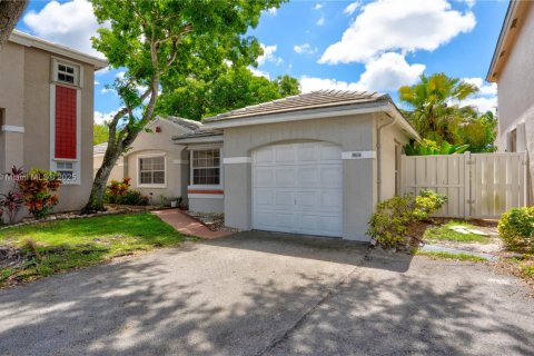 Villa ou maison à vendre à Plantation, Floride: 3 chambres, 127.83 m2 № 1975251 - photo 5