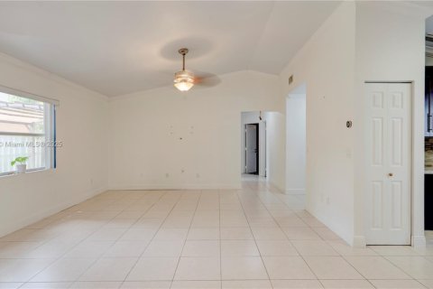 Villa ou maison à vendre à Plantation, Floride: 3 chambres, 127.83 m2 № 1975251 - photo 14