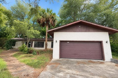 Villa ou maison à DeBary, Floride 3 chambres, 140.56 m2 № 2302216