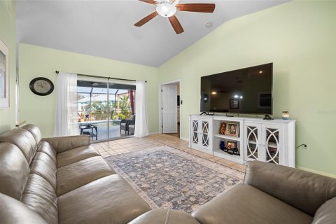House in Port Charlotte, Florida 3 bedrooms, 134.8 sq.m. № 1539883 - photo 17