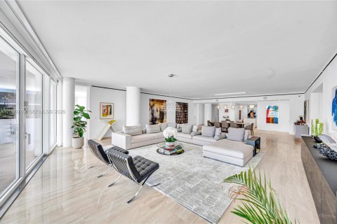 Condominio en venta en Surfside, Florida, 5 dormitorios, 532.24 m2 № 2066540 - foto 5