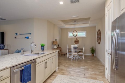 House in Odessa, Florida 3 bedrooms, 179.95 sq.m. № 1906576 - photo 15