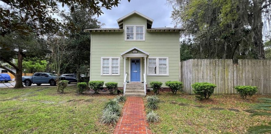 Propiedad comercial en Gainesville, Florida 4 dormitorios, 181.9 m2 № 1677531