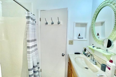 Propiedad comercial en venta en Gainesville, Florida, 4 dormitorios, 181.9 m2 № 1677531 - foto 30