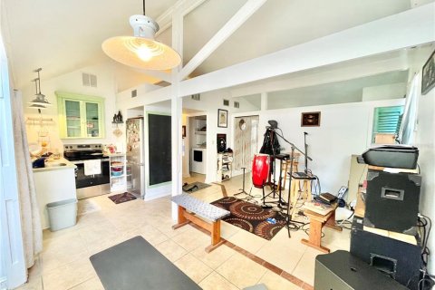Propiedad comercial en venta en Gainesville, Florida, 4 dormitorios, 181.9 m2 № 1677531 - foto 20