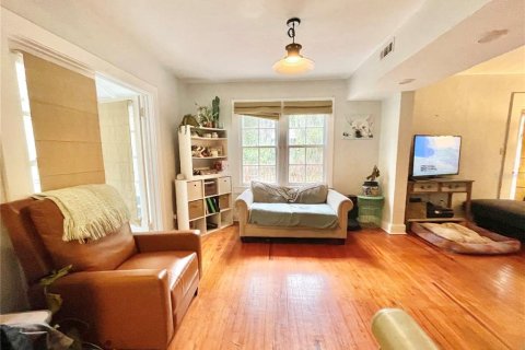 Propiedad comercial en venta en Gainesville, Florida, 4 dormitorios, 181.9 m2 № 1677531 - foto 3