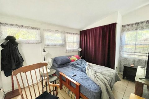 Propiedad comercial en venta en Gainesville, Florida, 4 dormitorios, 181.9 m2 № 1677531 - foto 26