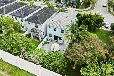 Villa ou maison à vendre à Tamarac, Floride: 3 chambres, 152.55 m2 № 1987686 - photo 17
