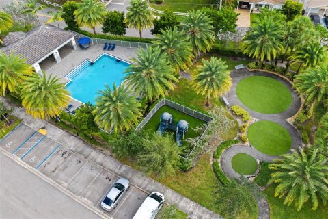 Villa ou maison à vendre à Tamarac, Floride: 3 chambres, 152.55 m2 № 1987686 - photo 15