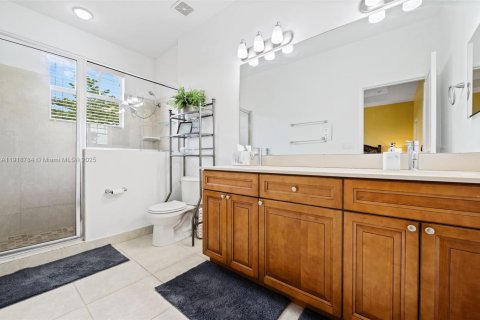 Villa ou maison à vendre à Tamarac, Floride: 3 chambres, 152.55 m2 № 1987686 - photo 13