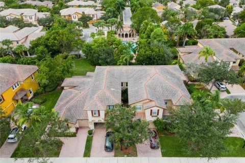 Townhouse in Coral Springs, Florida 3 bedrooms, 210.42 sq.m. № 1707456 - photo 29