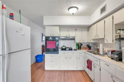 Condo in Clearwater, Florida, 2 bedrooms  № 1622864 - photo 18
