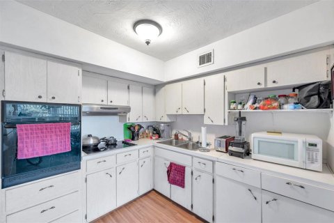 Condo in Clearwater, Florida, 2 bedrooms  № 1622864 - photo 16