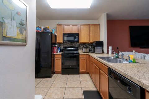 Townhouse in Gibsonton, Florida 3 bedrooms, 137.31 sq.m. № 1543857 - photo 7