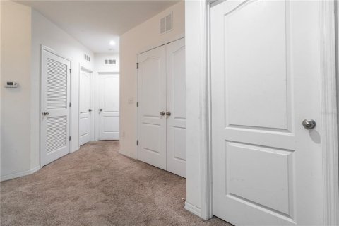 Townhouse in Gibsonton, Florida 3 bedrooms, 137.31 sq.m. № 1543857 - photo 18