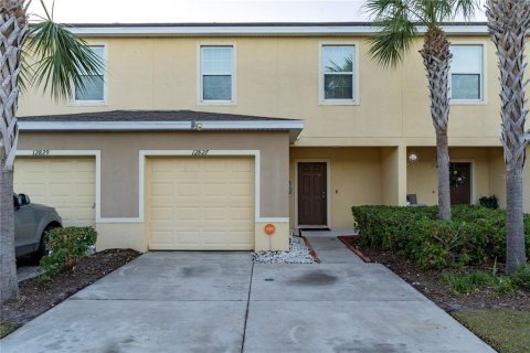 Townhouse in Gibsonton, Florida 3 bedrooms, 137.31 sq.m. № 1543857 - photo 3